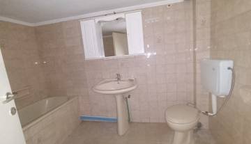 IMG-8fd07e6c79eae11d6184ee4d7be491cc-V.jpg